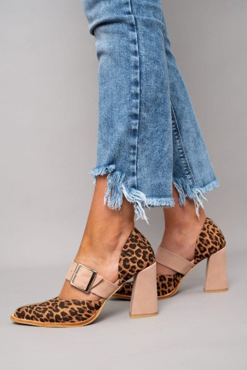 Selveta | Graue Wildleder-Sandalen mit Leopardenmuster und stabilen Absatz