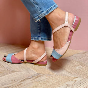 Roselina | Asymmetrische Sandalen im bunten Blockstil