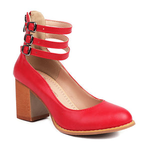 Casilda | Glatte Sandalen mit Riemen und dicker Absatz
