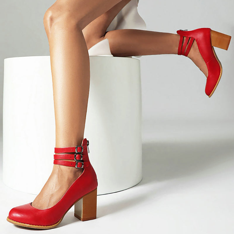 Casilda | Glatte Sandalen mit Riemen und dicker Absatz