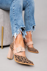 Selveta | Graue Wildleder-Sandalen mit Leopardenmuster und stabilen Absatz